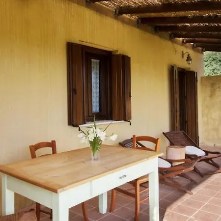 بيت ضيافة Terremesu Eco With Pool 6 10 Guests Near Costa Rei كاستياداس